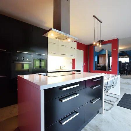 Ardennes For 18 Guests, Cleaning Included Casa vacanze