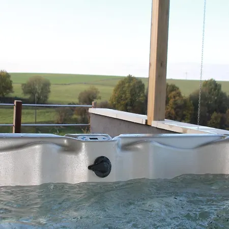 Ardennes For 18 Guests, Cleaning Included Casa vacanze